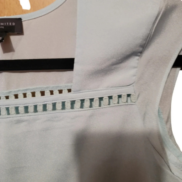 The Limited Light blue top cap sleeve - Picture 3 of 6